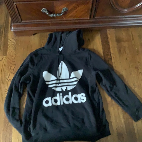 adidas Tops - Adidas pocket front hooded sweatshirt